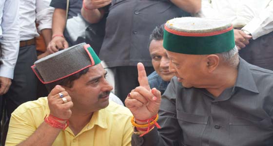 मनकोटिया को ठिकाने लगाने में मोहरा बनाए केवल पठानिया  की जनसभा में CM वीरभद्र बोले, मनकोटिया बेवफा