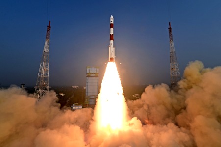 ISRO करेगा ब्लैक होल के रहस्यों का अध्ययन, X-ray Polarimeter उपग्रह का सफल प्रक्षेपण